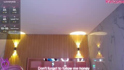 Snapshot of lilith_petit_sub chatting on February 21, 4:26 pm Lilith  online show from February 21, 4:26 pm