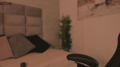 lilith_sage_ online show from June 28, 1:39 pm