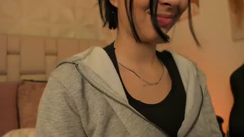 lilith_sage_ online show from July 9, 3:49 pm