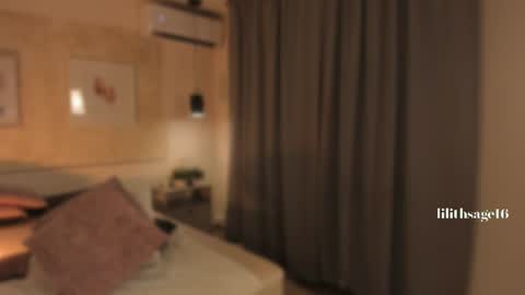 lilith_sage_ online show from August 4, 8:11 pm