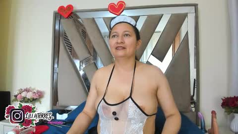 liliINDEPENDENT MODEL online show from February 14, 10:50 pm