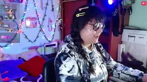 lilith_tyler online show from May 2, 11:26 am