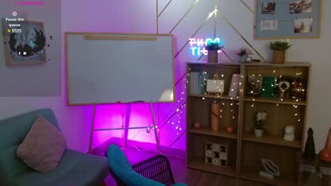 Snapshot of lilith_vamp chatting on January 24, 9:58 pm LILITH 200 LIKES Thursday Clown Costume M online show from January 24, 9:58 pm