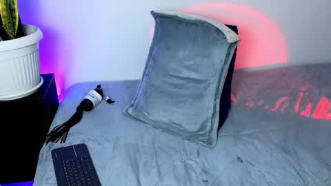 Snapshot of lilithandjacob chatting on February 14, 1:34 am online show from February 14, 1:34 am