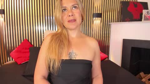   online show from October 5, 3:10 pm