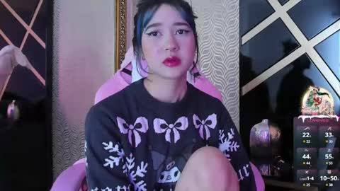 Snapshot of lilithcary chatting on December 25, 10:59 pm Lilith online show from December 25, 10:59 pm