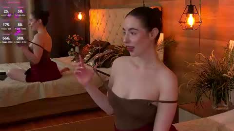 Snapshot of lilithlanne chatting on June 18, 9:25 am Lilith online show from June 18, 9:25 am