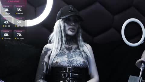 Snapshot of lilithlevis chatting on December 8, 12:40 am Tifon Mary - Indepent model online show from December 8, 12:40 am