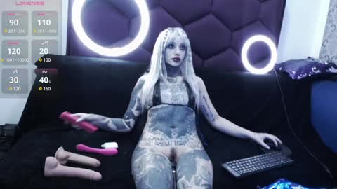 Snapshot of lilithlevis chatting on December 20, 1:14 am Tifon Mary - Indepent model online show from December 20, 1:14 am