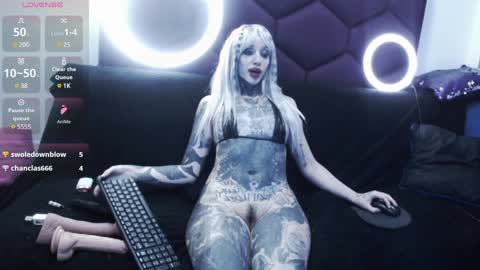 Snapshot of lilithlevis chatting on December 20, 4:20 am Tifon Mary - Indepent model online show from December 20, 4:20 am