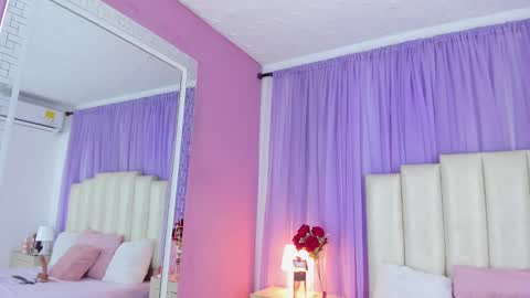 Snapshot of lilithmars69 chatting on December 13, 7:25 am Lilith online show from December 13, 7:25 am