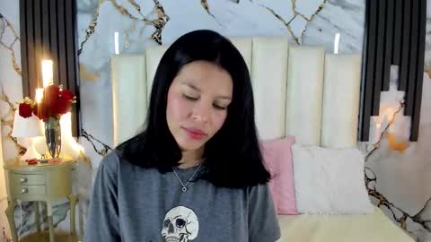 Snapshot of lilithmars69 chatting on December 4, 5:06 am Lilith online show from December 4, 5:06 am