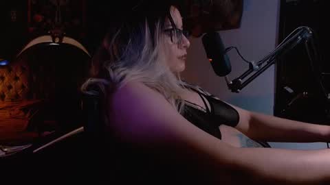 lilithmystic01 online show from January 31, 1:43 am