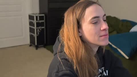 L online show from December 20, 4:57 pm