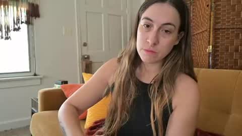 L online show from June 22, 4:37 pm