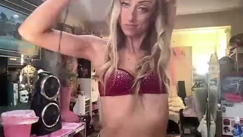 Snapshot of lilithohfish chatting on August 6, 12:45 am Lilithohfish online show from August 6, 12:45 am
