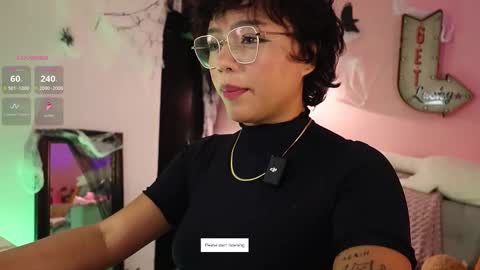 Snapshot of lilithrose_2 chatting on October 29, 5:10 am lilithrose_2 online show from October 29, 5:10 am