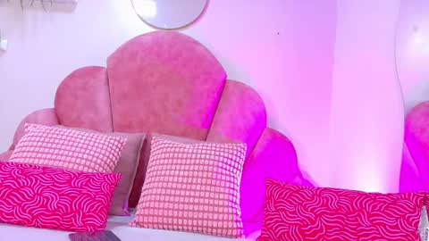 lilithsmith__ online show from September 13, 11:32 am