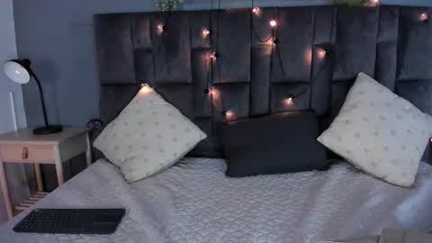 lilithsmith__ online show from February 27, 11:32 am