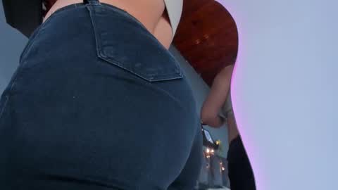 lilithsmith__ online show from March 9, 11:25 am