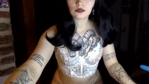 lilithsweet804386 online show from May 6, 10:04 pm