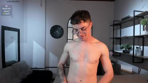 Lil James online show from May 2, 4:06 am