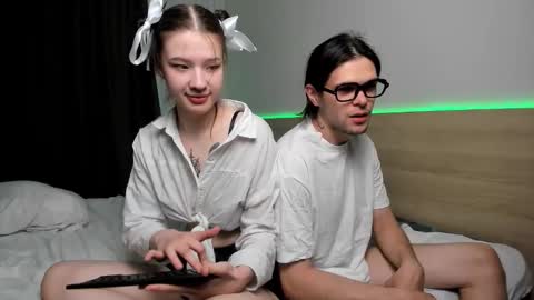 Snapshot of lilkimchii chatting on November 17, 1:28 pm LilKimchii online show from November 17, 1:28 pm