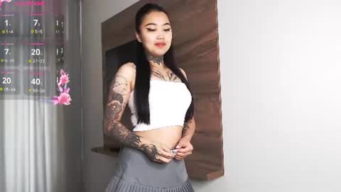 Snapshot of lillgothbaby chatting on June 21, 4:26 am Lill online show from June 21, 4:26 am