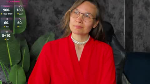 Snapshot of lillian_white1 chatting on June 22, 12:45 am lillian_white1 online show from June 22, 12:45 am