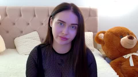 Snapshot of lilliana_moon chatting on September 13, 7:19 am lilliana_moon online show from September 13, 7:19 am