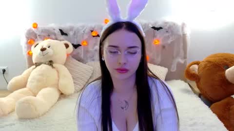 Snapshot of lilliana_moon chatting on October 25, 8:22 am lilliana_moon online show from October 25, 8:22 am