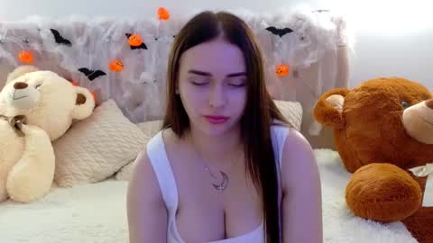 Snapshot of lilliana_moon chatting on November 12, 7:42 am lilliana_moon online show from November 12, 7:42 am