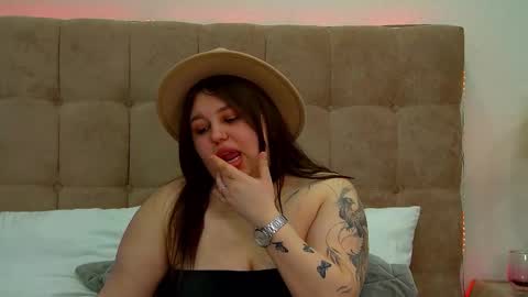 LillianHaig online show from March 7, 4:13 am