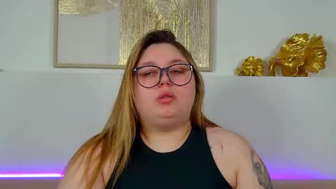 LillianHaig online show from March 15, 7:03 am