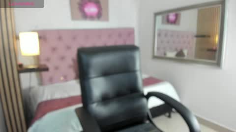 Snapshot of lillie__harper chatting on May 11, 12:22 pm lillie__harper online show from May 11, 12:22 pm