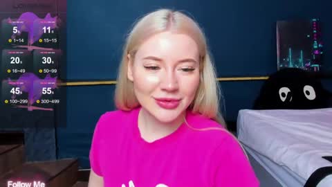 lillie_berry online show from March 29, 4:34 am