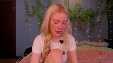 lillie_berry online show from July 31, 5:18 am