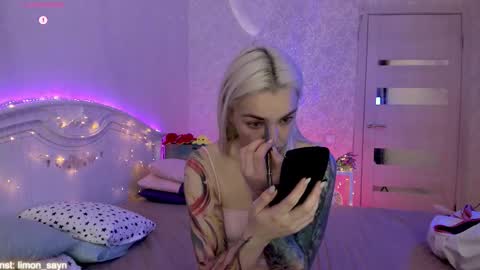 LilliMoore online show from October 5, 11:35 pm