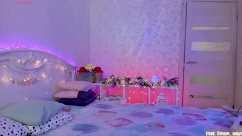 LilliMoore online show from October 29, 12:35 am