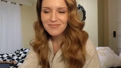 Snapshot of lilly_adams88 chatting on May 6, 1:14 am lilly_adams88 online show from May 6, 1:14 am