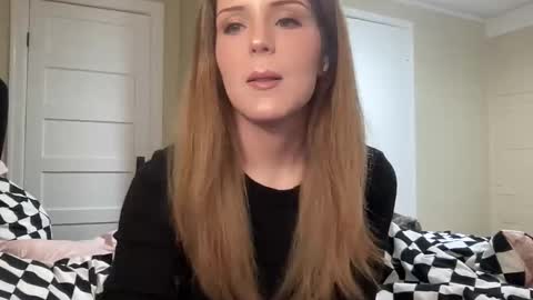 Snapshot of lilly_adams88 chatting on May 8, 12:05 am lilly_adams88 online show from May 8, 12:05 am