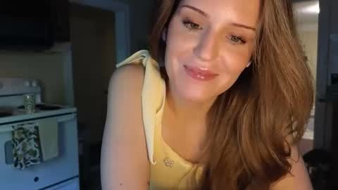 Snapshot of lilly_adams88 chatting on May 11, 10:51 pm lilly_adams88 online show from May 11, 10:51 pm