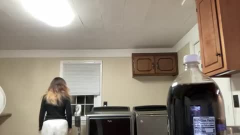 Snapshot of lilly_adams88 chatting on June 21, 1:52 am lilly_adams88 online show from June 21, 1:52 am