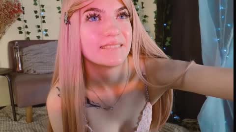 Lilly online show from December 8, 7:37 am