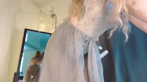 Lilly online show from February 1, 9:11 am