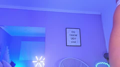 Snapshot of lilly_dollss chatting on February 2, 8:41 pm Sofia online show from February 2, 8:41 pm