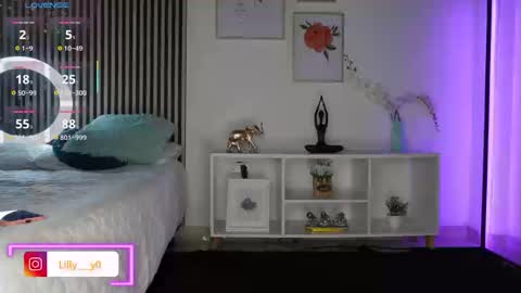 Snapshot of lilly_dollss chatting on September 13, 1:11 pm Sofia online show from September 13, 1:11 pm