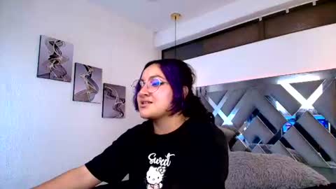 Snapshot of lilly_foxxy chatting on July 3, 11:05 am online show from July 3, 11:05 am