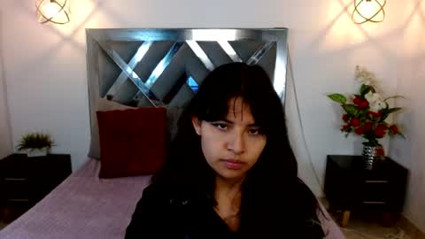 Snapshot of lilly_foxxy chatting on July 30, 11:31 am online show from July 30, 11:31 am