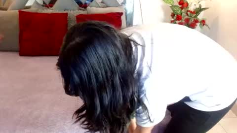 Snapshot of lilly_foxxy chatting on August 1, 11:42 am online show from August 1, 11:42 am